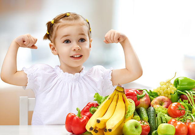Chọn thực phẩm tươi ngon giúp nâng cao chất lượng bữa ăn của trẻ